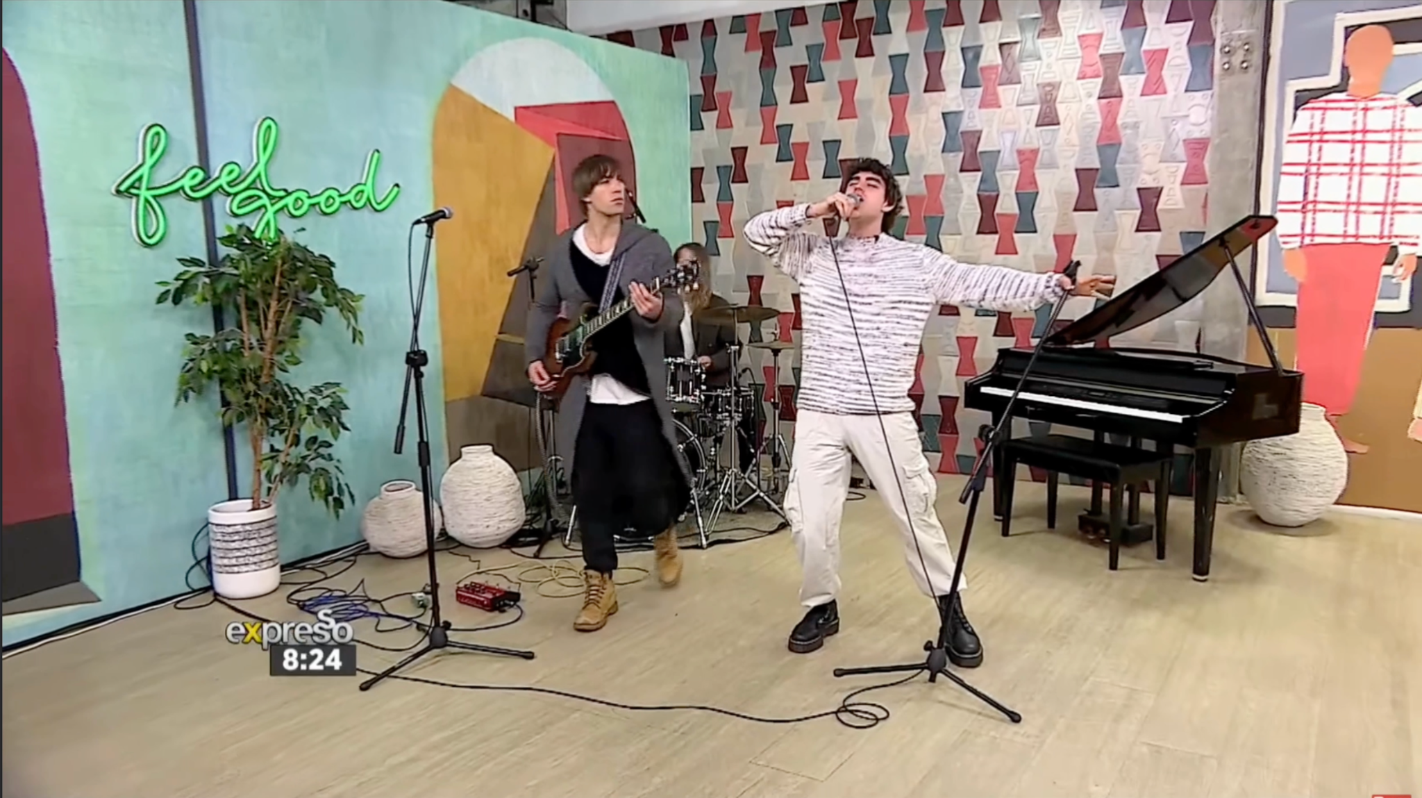 Expresso live performance